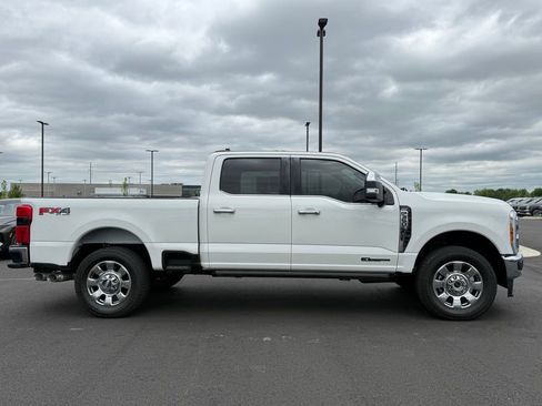 Used 2023 Ford F350 Lariat w/ Lariat Ultimate Package AWD/4WD image 4