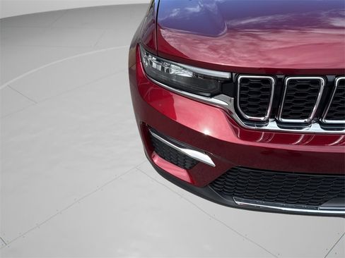 Used 2025 Jeep Grand Cherokee Limited w/ Trailer Tow Package image 42