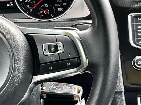 Used 2015 Volkswagen GTI S FWD image 21