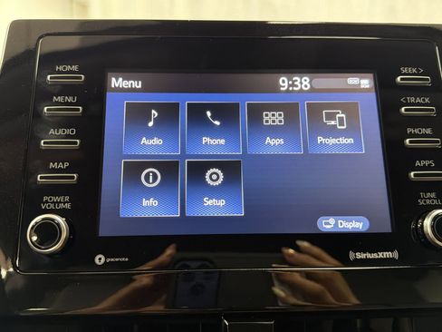 Used 2023 Toyota Camry SE image 19