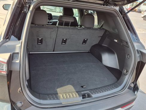 Used 2026 Chevrolet Equinox LT AWD/4WD image 22