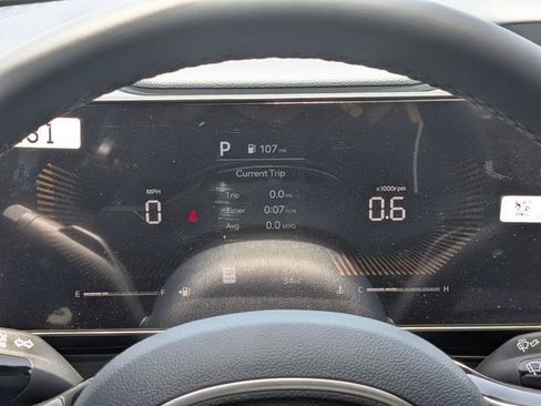 New 2026 Kia Carnival EX FWD image 33