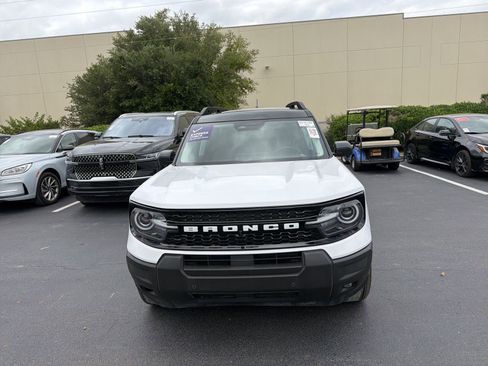 Certified 2025 Ford Bronco Sport Outer Banks w/ Outer Banks Tech Package+ AWD/4WD image 11