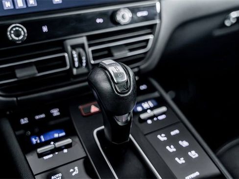 Used 2022 Porsche Macan S w/ Premium Package Plus image 51