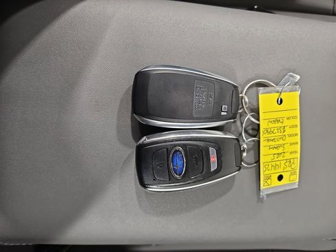 Certified 2025 Subaru Outback Onyx Edition image 29