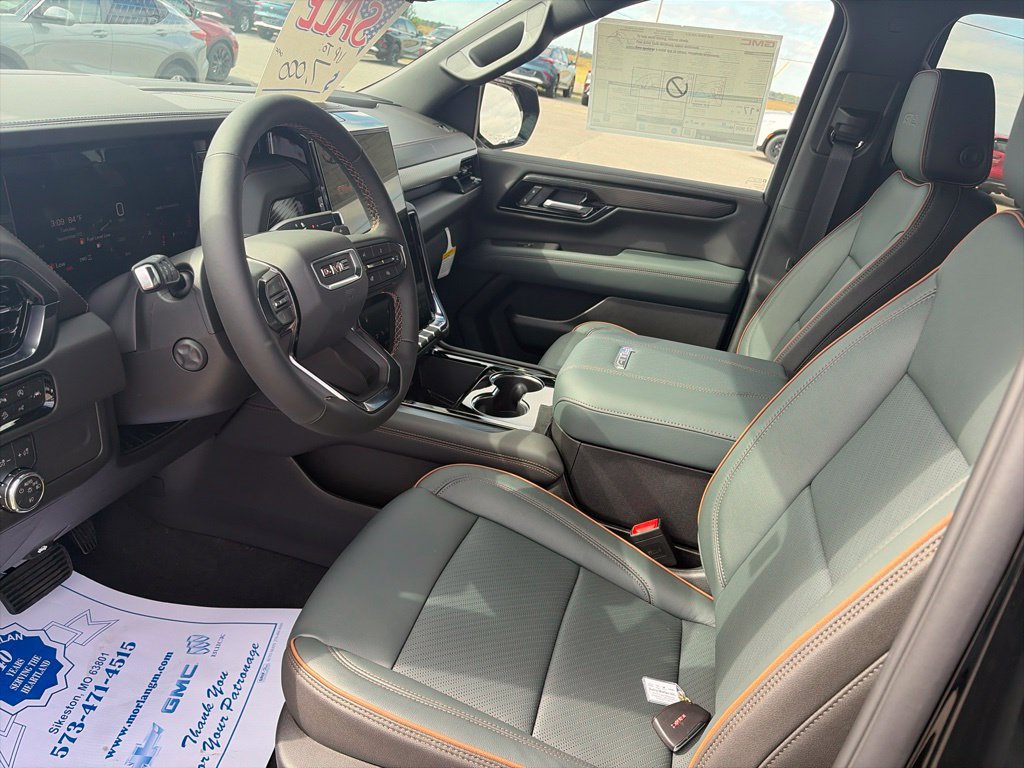 New 2026 GMC Yukon AT4 w/ AT4 Premium Package AWD/4WD image 16