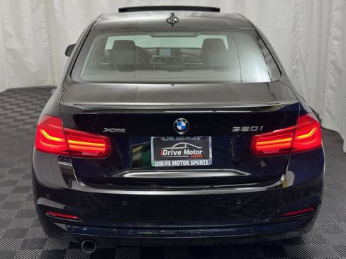 Used 2016 BMW 320i xDrive Sedan w/ Driver Assistance Package image 8