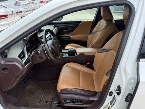 Used 2020 Lexus ES 350 w/ Premium Package FWD image 9