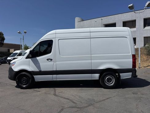 Used 2022 Mercedes-Benz Sprinter 2500 image 7