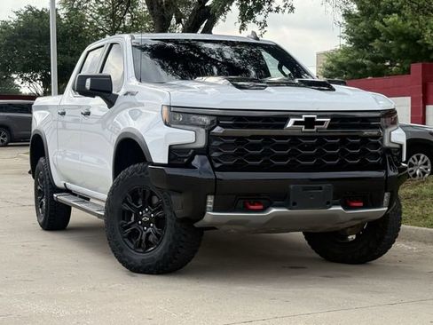 Used 2023 Chevrolet Silverado 1500 ZR2 w/ Technology Package image 1