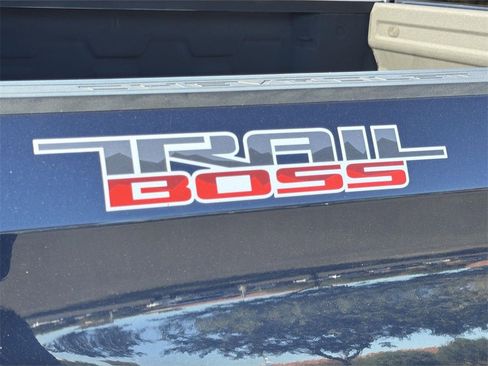 Used 2021 Chevrolet Silverado 1500 LT Trail Boss w/ Convenience Package II image 29