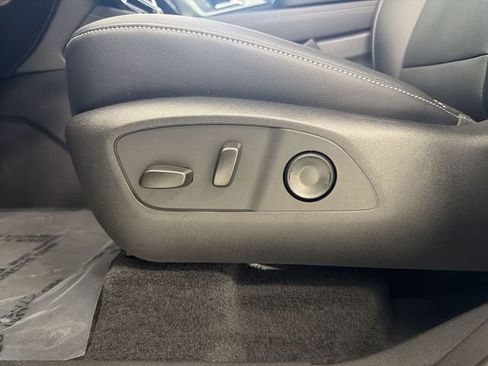 New 2026 Chevrolet Traverse LT w/ Midnight/Sport Edition AWD/4WD image 23