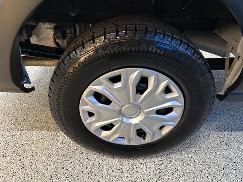 Used 2023 Ford Transit 350 XLT image 29