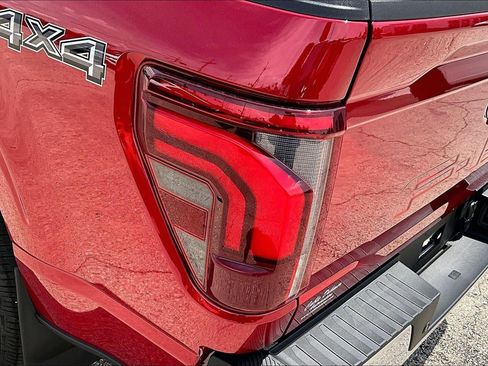Used 2025 Ford F150 Lariat w/ Equipment Group 502A High AWD/4WD image 27