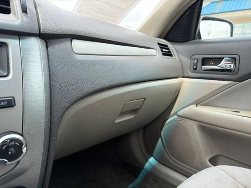 Used 2011 Ford Fusion SE w/ 201A Rapid Spec Order Code FWD image 25