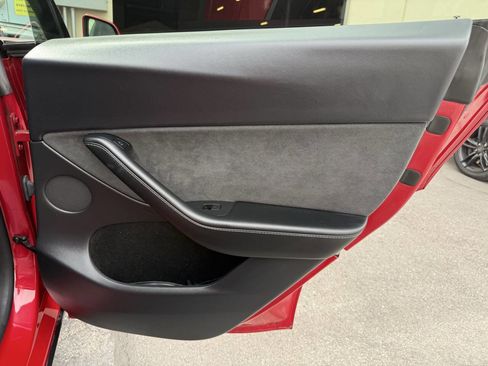 Used 2023 Tesla Model Y Long Range AWD/4WD image 27