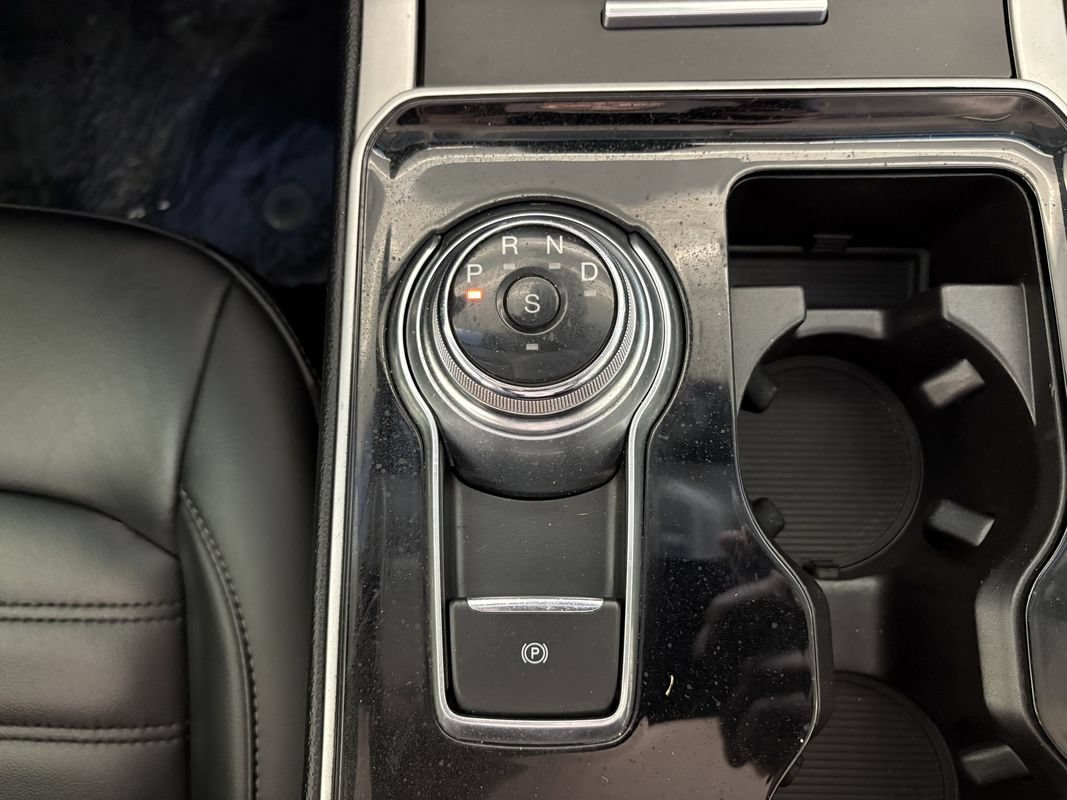 Used 2019 Ford Edge SEL w/ Equipment Group 201A FWD image 14