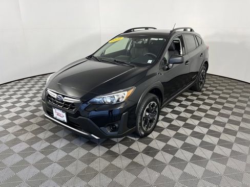 Used 2022 Subaru Crosstrek 2.0i image 3