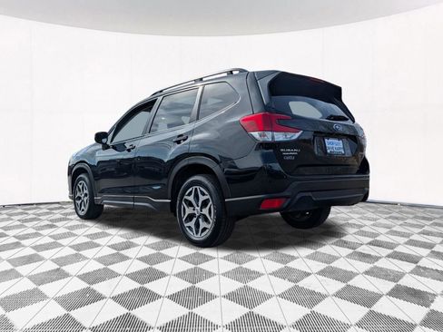 Used 2022 Subaru Forester Premium image 12