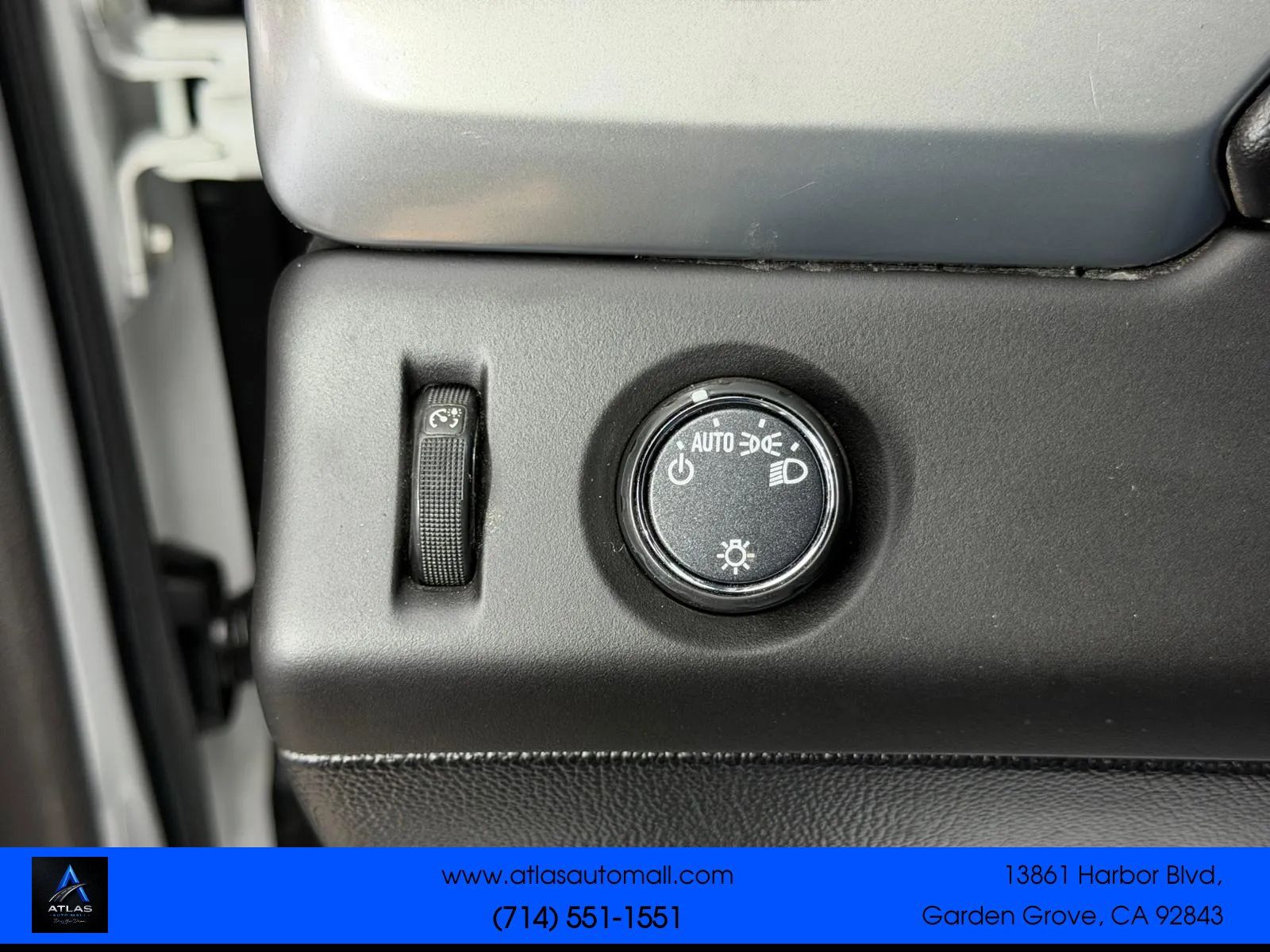 Used 2016 Chevrolet Suburban LS RWD image 32