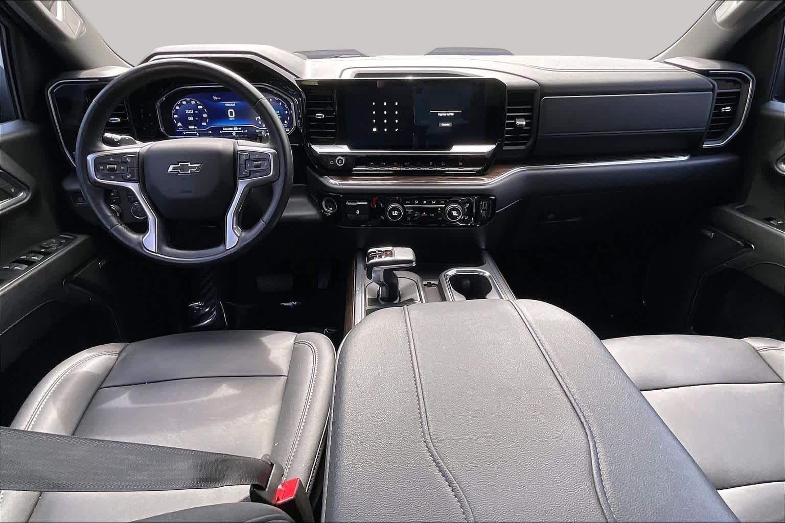 Used 2023 Chevrolet Silverado 1500 LT Trail Boss w/ LT Trail Boss Premium Package AWD/4WD image 15