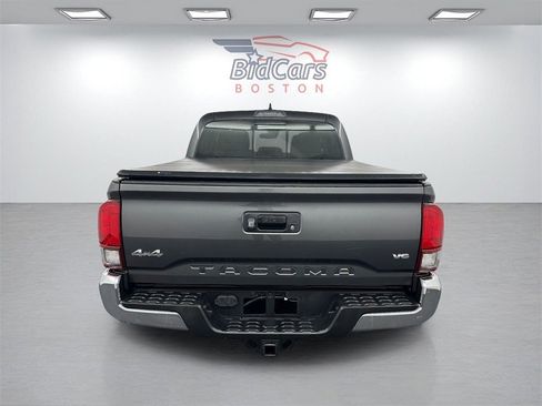 Used 2019 Toyota Tacoma SR5 image 5