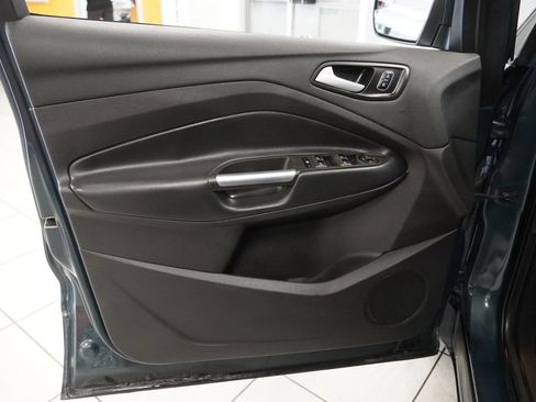 Used 2019 Ford Escape SE AWD/4WD image 16