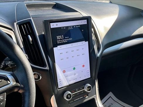 Used 2023 Ford Edge SEL w/ Convenience Package image 15