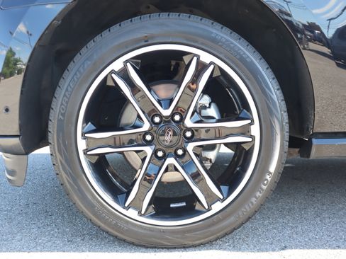 Used 2021 Ford Expedition Limited RWD image 11