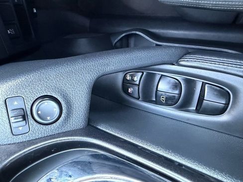 Used 2017 Nissan Rogue S image 18