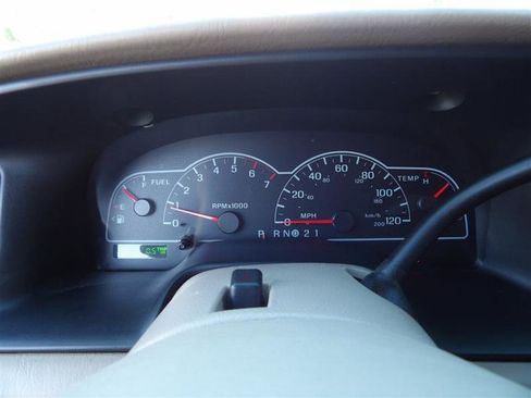 Used 2003 Ford Windstar SE image 23