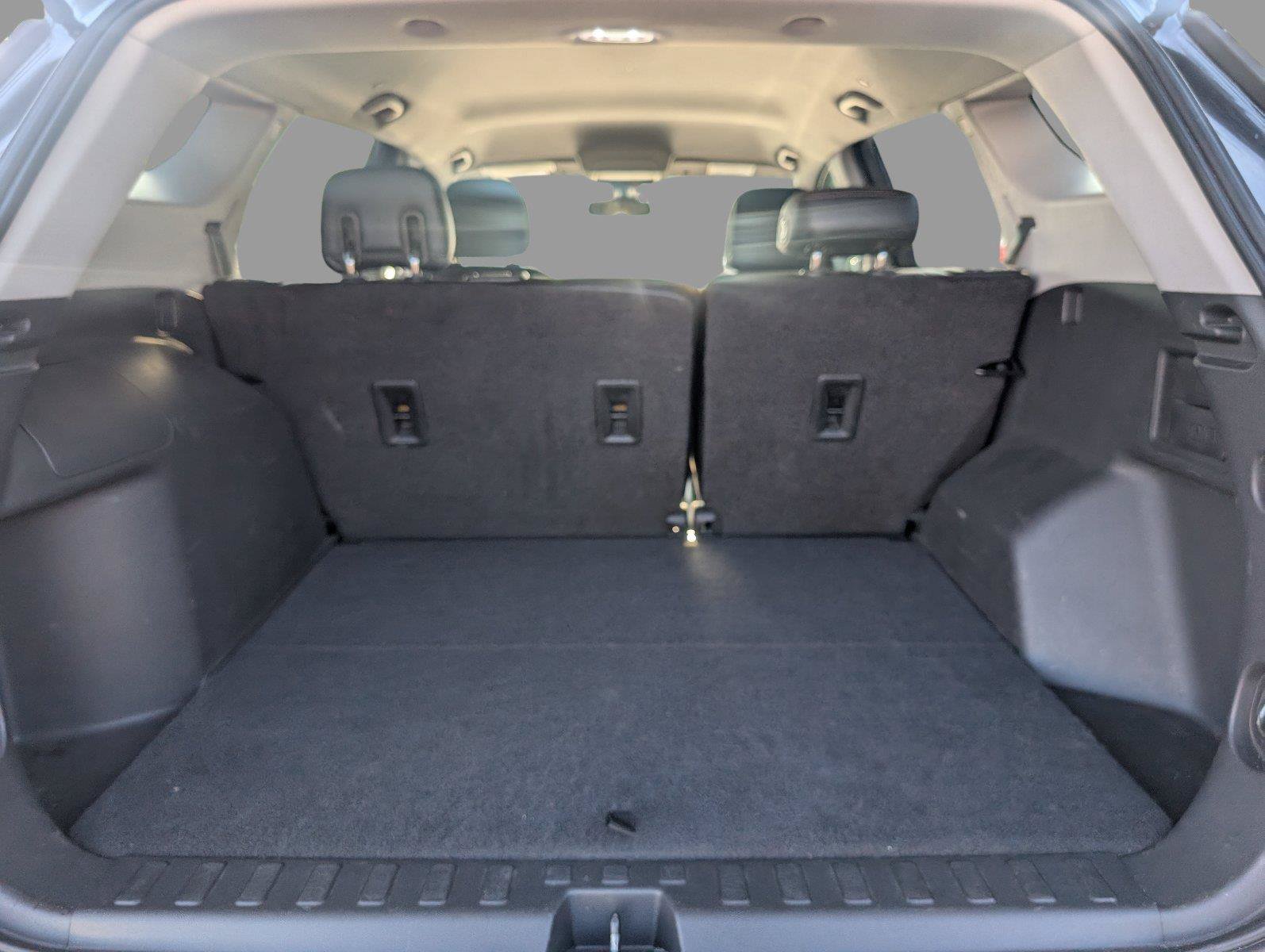 Used 2020 GMC Terrain SLE w/ Elevation Edition FWD image 5
