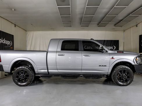 Used 2022 RAM 2500 Laramie w/ Night Edition AWD/4WD image 5