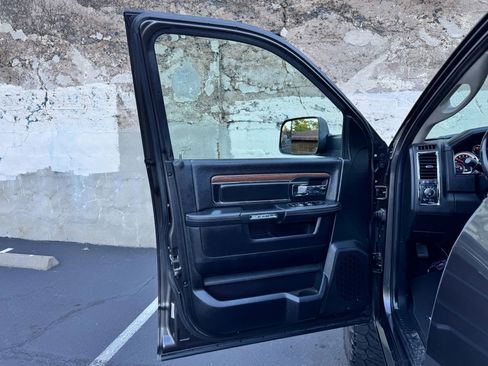 Used 2016 RAM 2500 Laramie w/ Sport Appearance Group AWD/4WD image 11