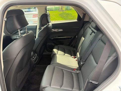 Certified 2026 Genesis GV70 2.5T AWD/4WD image 18