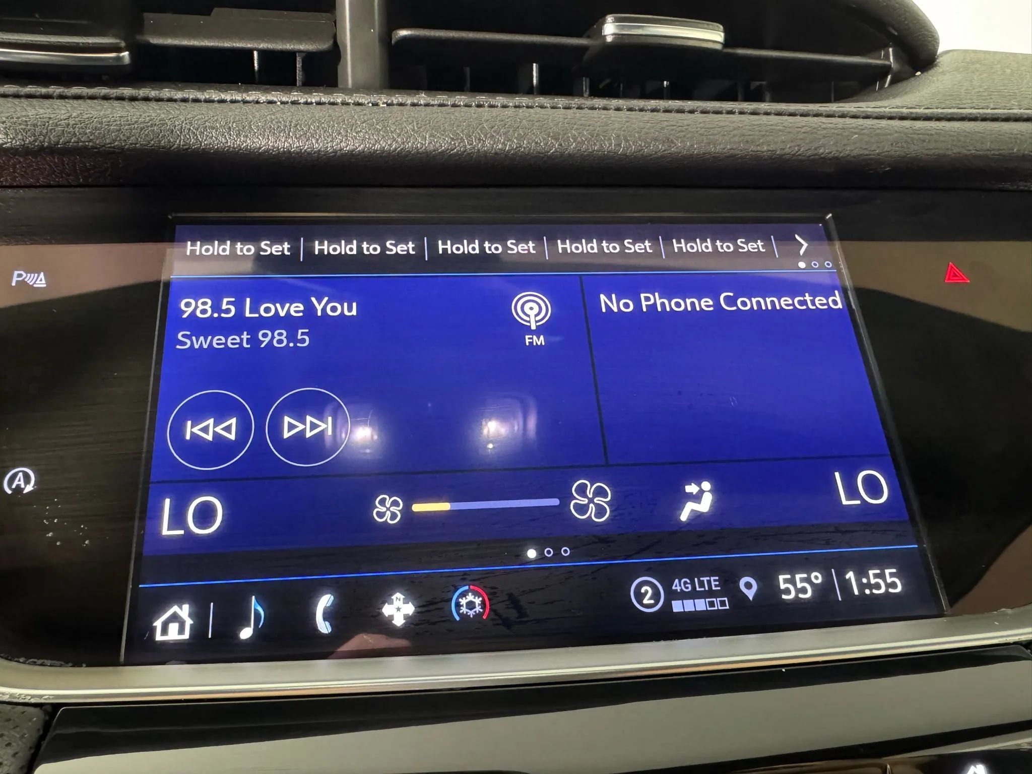 Used 2025 Cadillac XT5 Luxury w/ LPO, Floor Liner Package AWD/4WD image 19