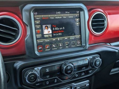 Used 2020 Jeep Gladiator Rubicon image 15