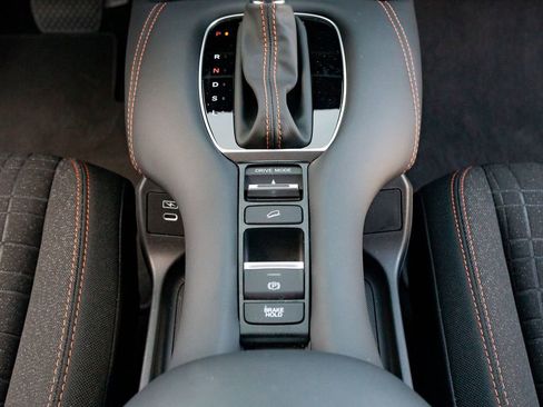 Certified 2026 Honda HR-V Sport image 26