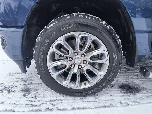 Used 2024 RAM 1500 Laramie image 10