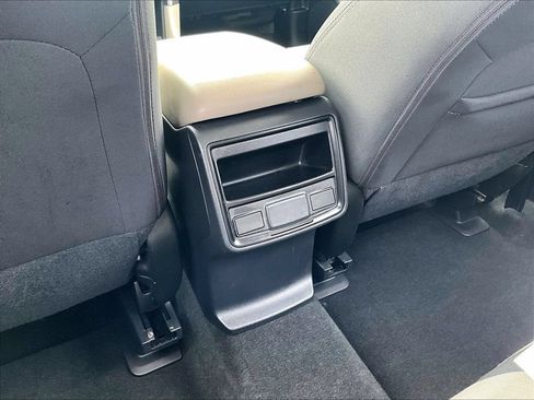 Used 2023 Subaru Forester AWD/4WD image 34