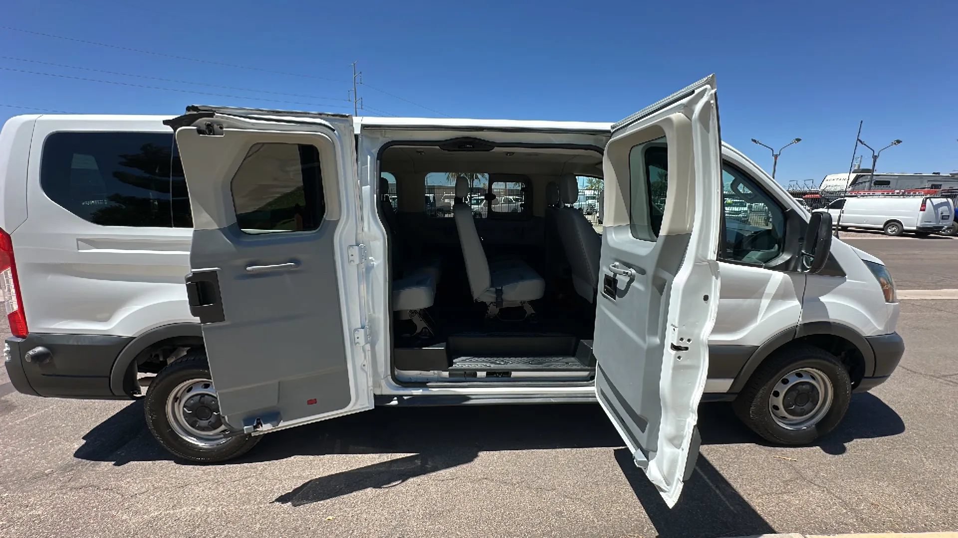 Used 2016 Ford Transit 350 XL RWD image 10