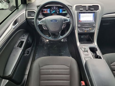 Certified 2019 Ford Fusion SE image 8