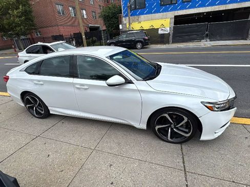 Used 2020 Honda Accord Sport image 5