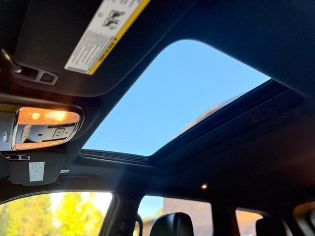 Used 2021 Jeep Grand Cherokee Limited w/ Trailer Tow Group IV AWD/4WD image 39