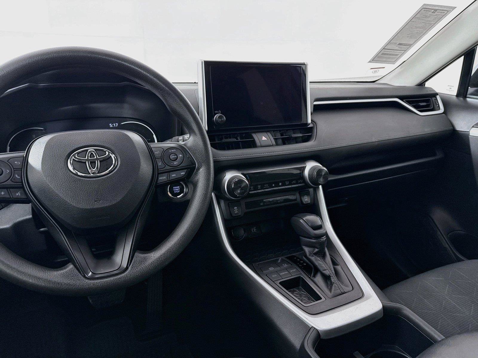 Certified 2025 Toyota RAV4 XLE FWD image 30
