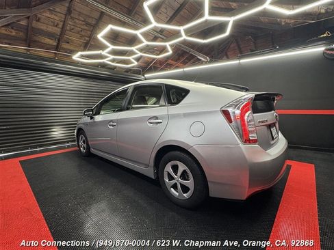 Used 2013 Toyota Prius Two image 4