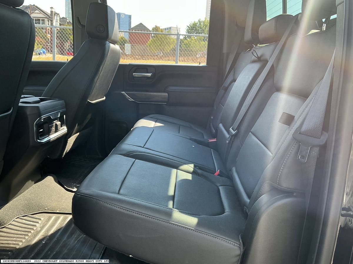 Used 2022 Chevrolet Silverado 2500 LTZ w/ LTZ Convenience Package AWD/4WD image 8