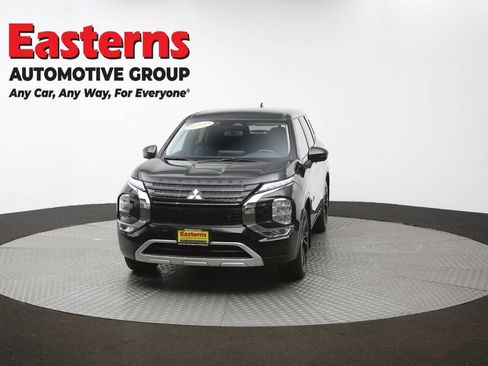 Used 2024 Mitsubishi Outlander SE AWD/4WD image 53