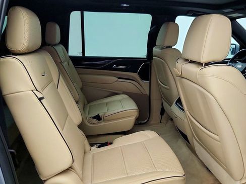 Used 2021 Cadillac Escalade ESV Premium Luxury image 26