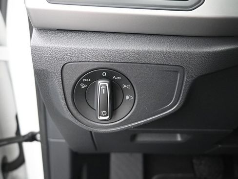 Used 2023 Volkswagen Atlas SE AWD/4WD image 22